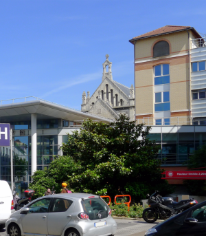 Paris Saint Joseph Hospital