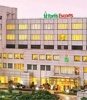 វិទ្យាស្ថានបេះដូង Fortis Escorts